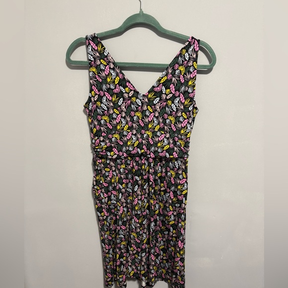 ECU-Boden- Women’s Effie V- Neck Jersey Dress. Size 8P - Picture 2 of 7